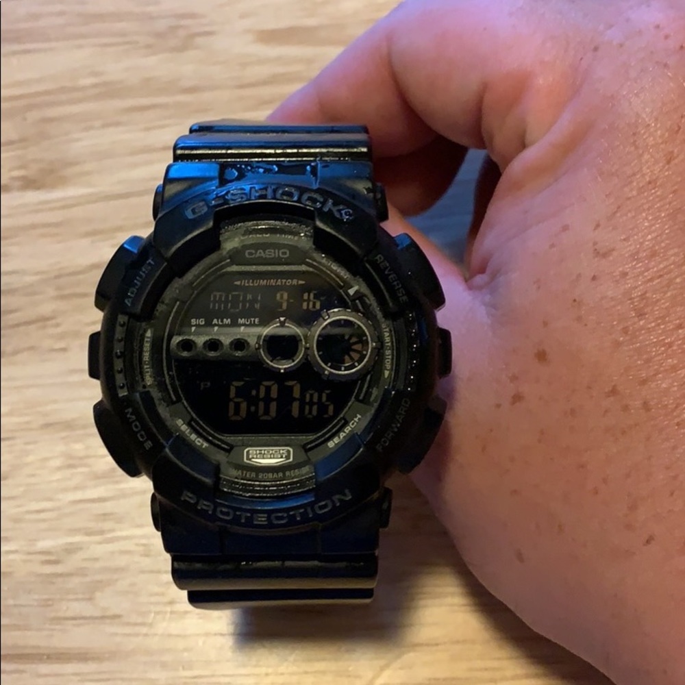 Men’s Casio g shock watch